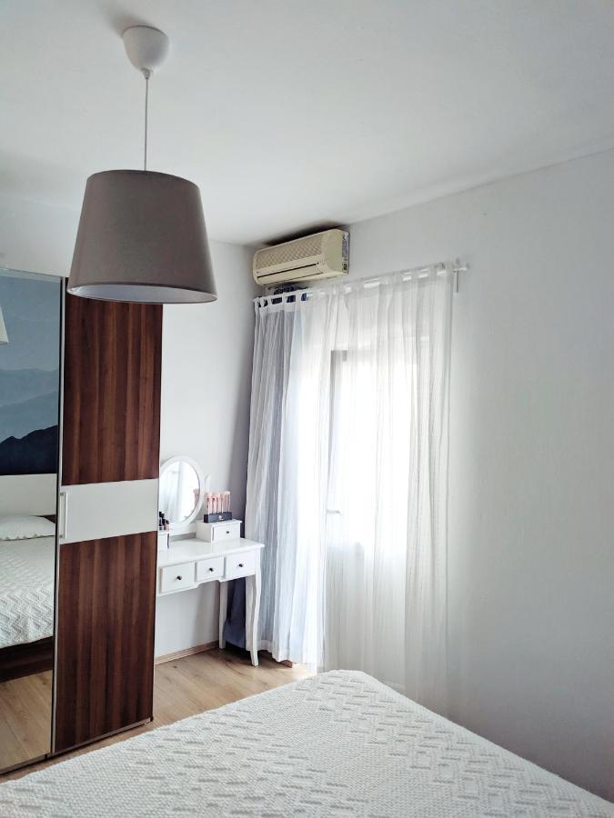 Modern Apartment With 3 Bedrooms มาคาร์สกา ภายนอก รูปภาพ