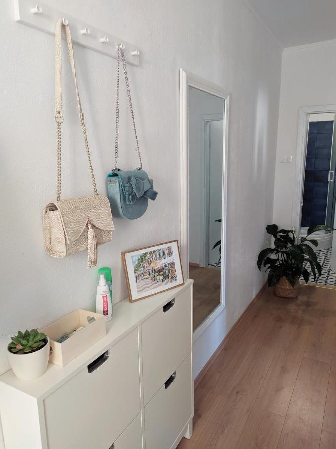 Modern Apartment With 3 Bedrooms มาคาร์สกา ภายนอก รูปภาพ